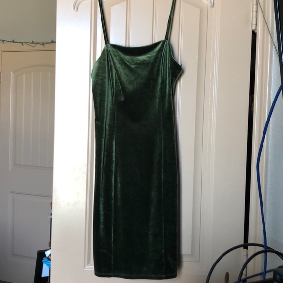 Forever 21 Dresses & Skirts - Strappy Green Velvet Dress